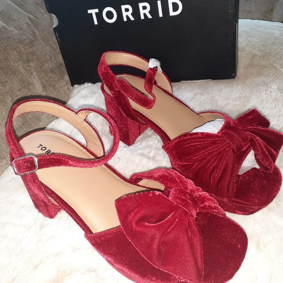 Heels - Picture 1 of 2